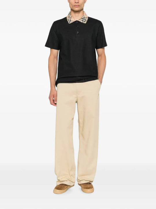 Black t-shirt, full body view