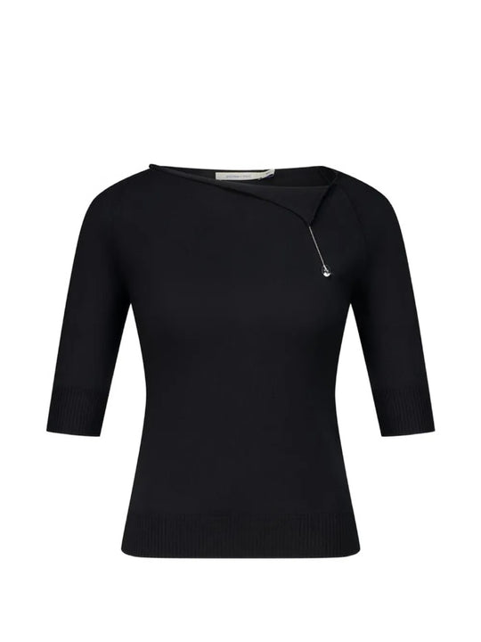 Black top, front view