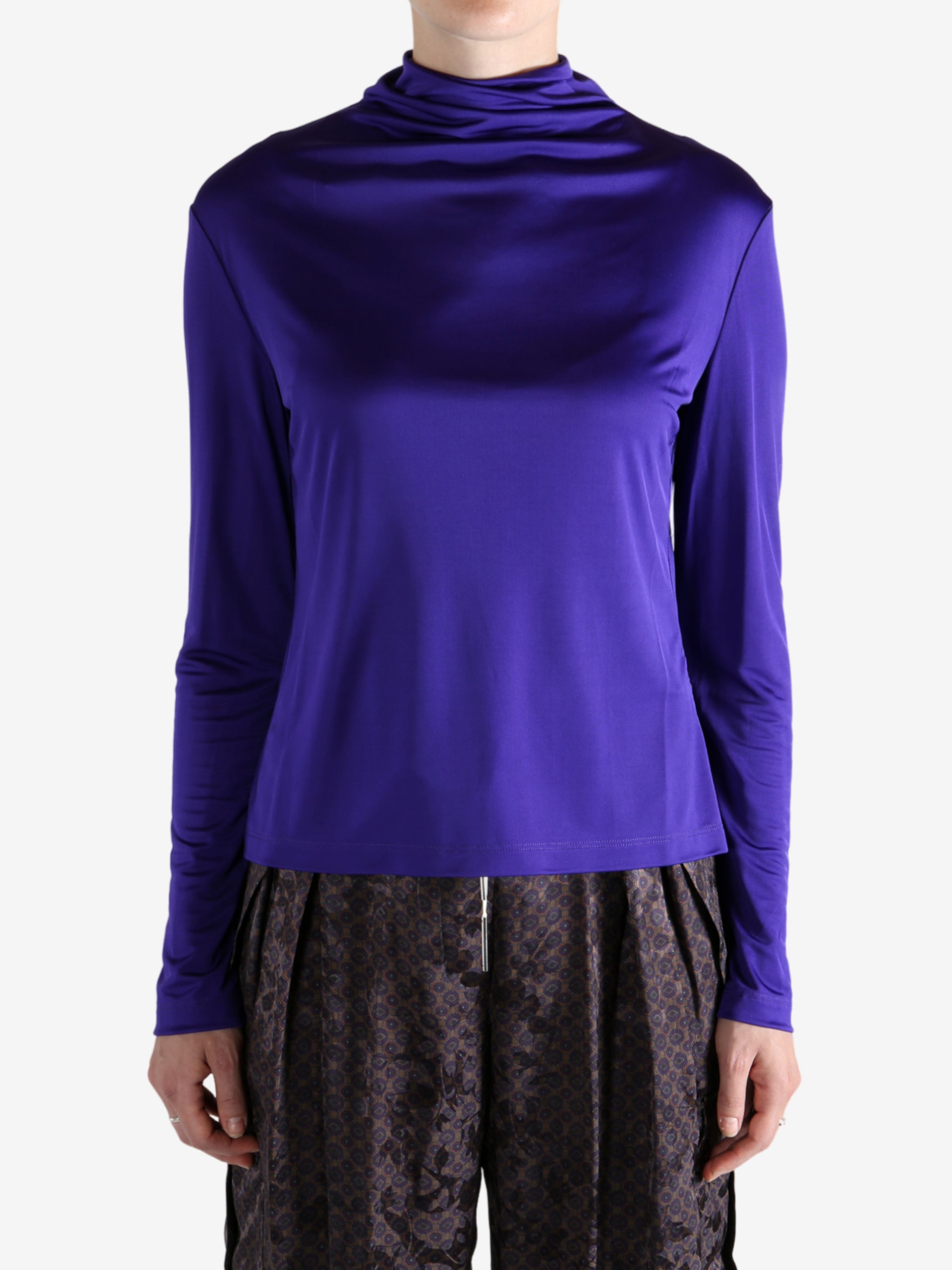 Purple Shirt worn by a person, showing the Shirt  fit