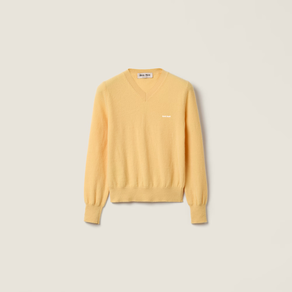 Yellow knitwear, front view