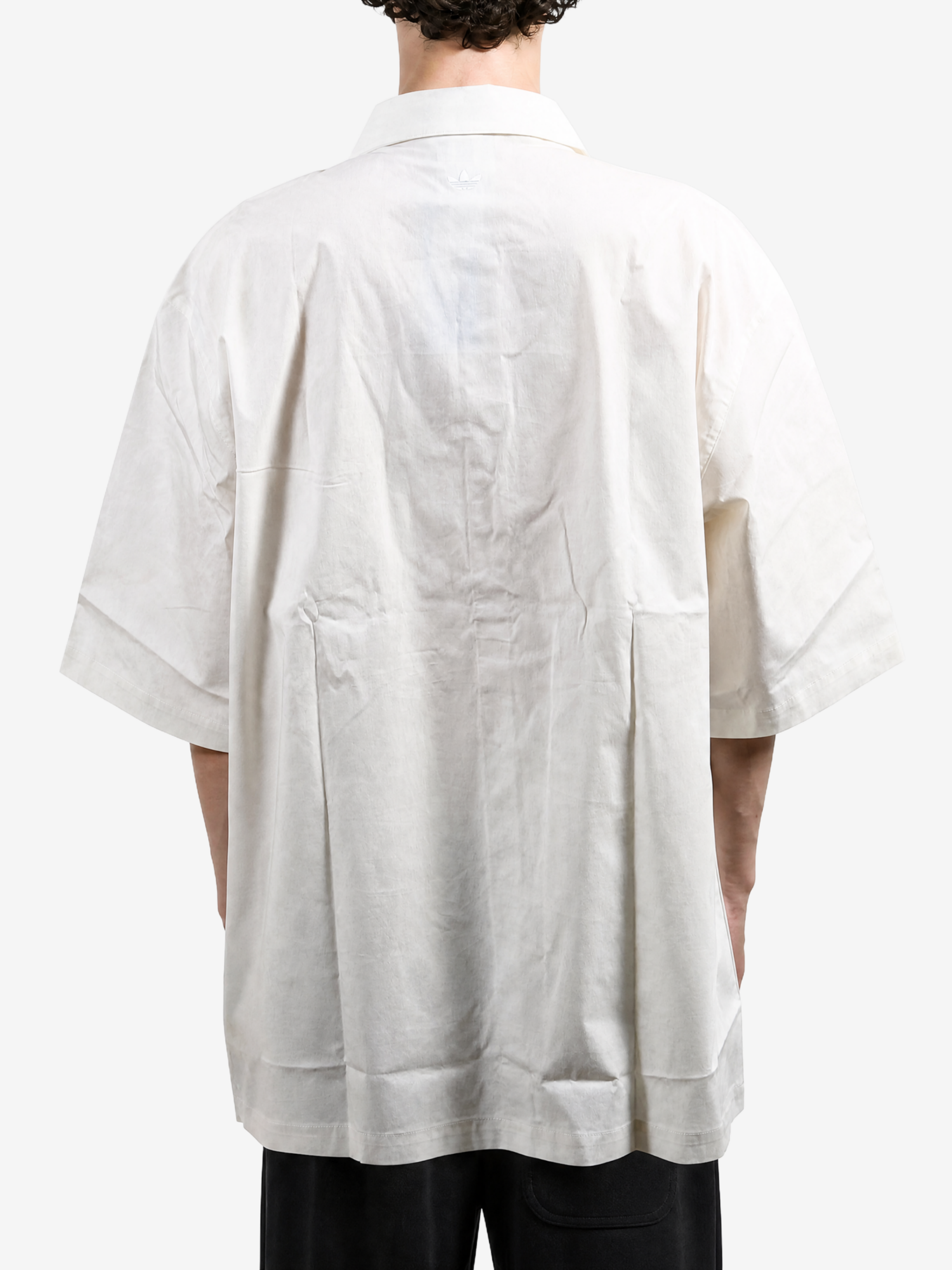 White shirt, front view