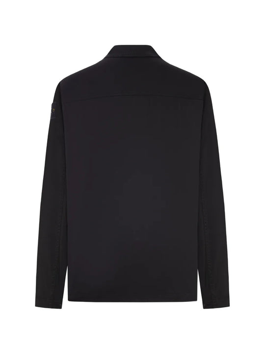 Black shirt, back view