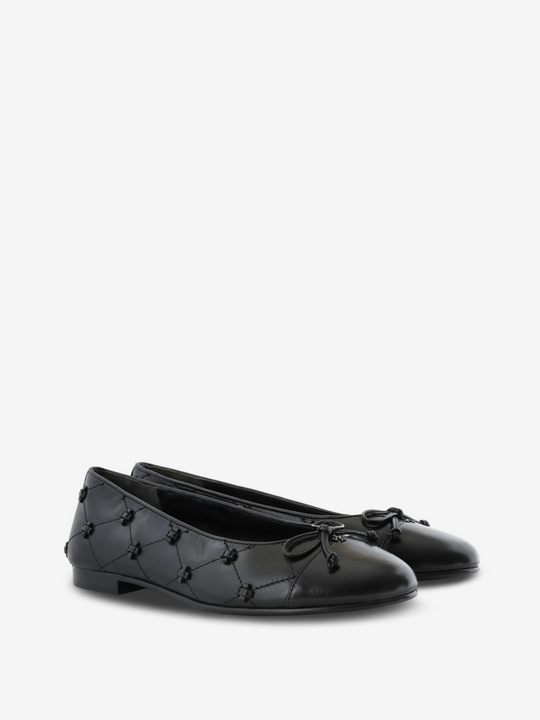 Black shoes, front view