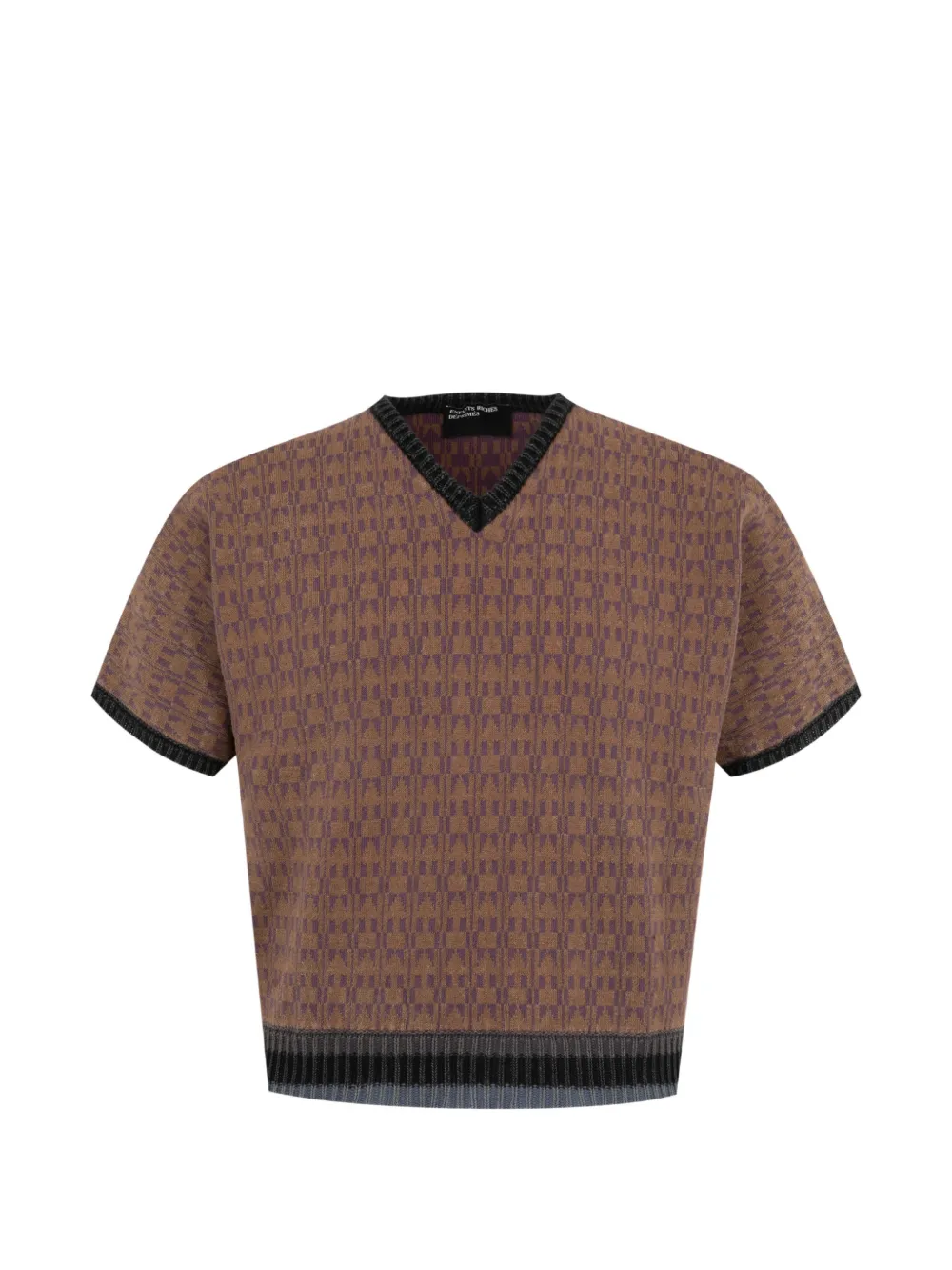 Red knitwear, front view