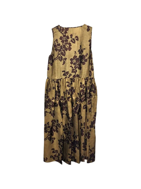 Brown dress, front view