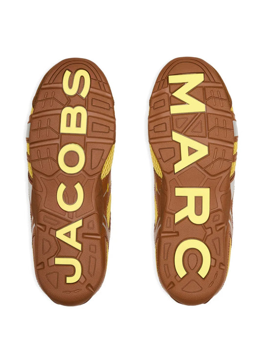 Yellow shoes, front view