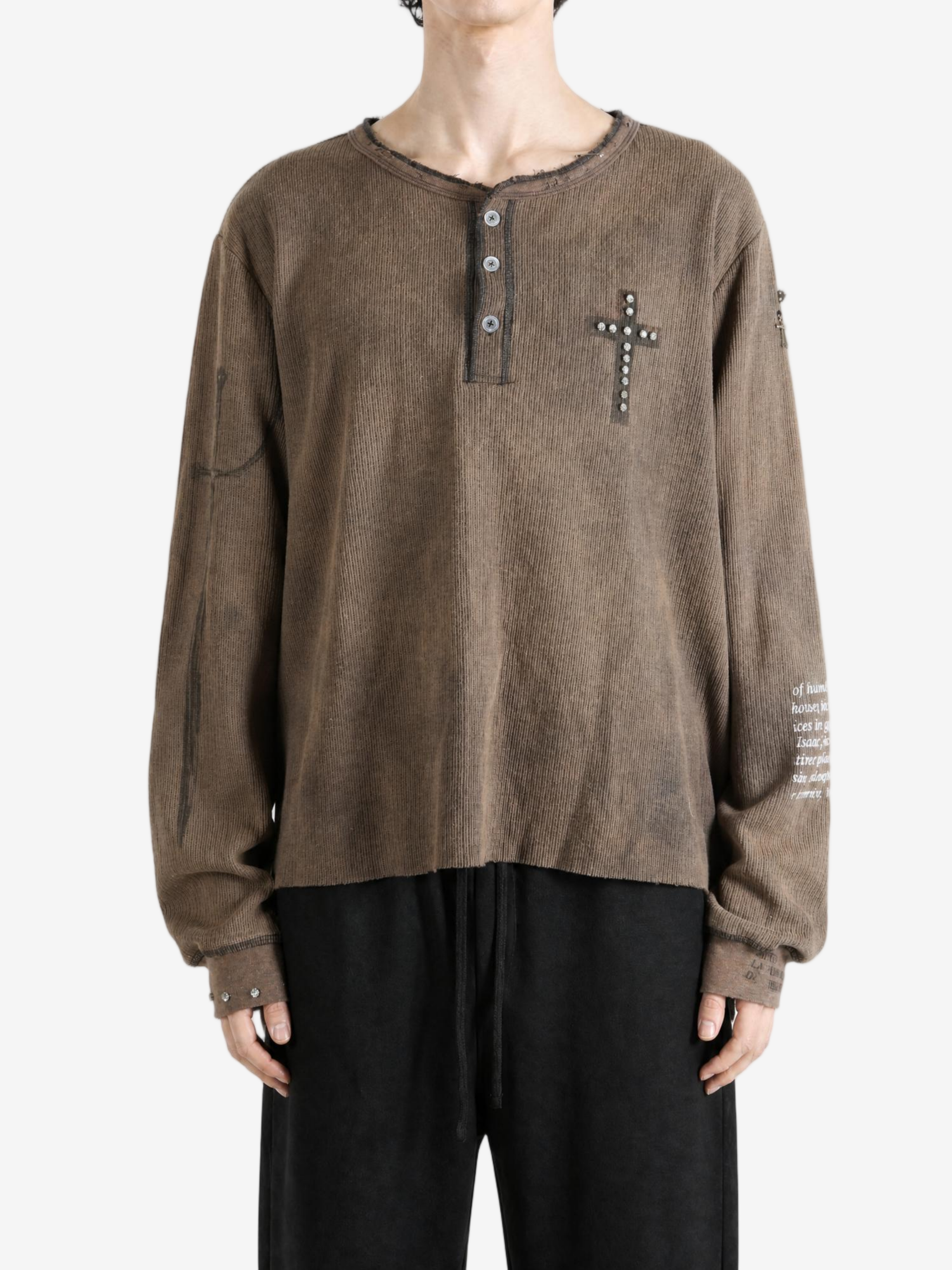 Brown t-shirt, full body view