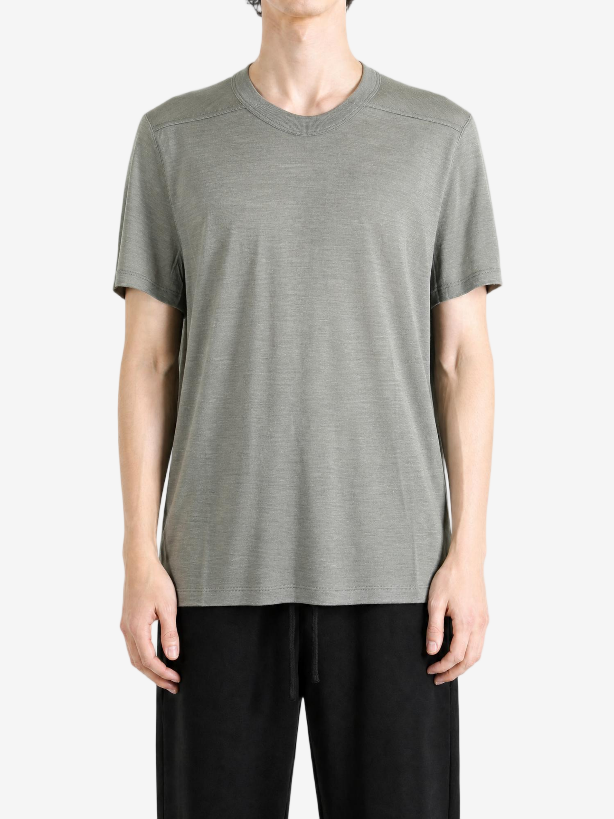 Grey t-shirt, full body view