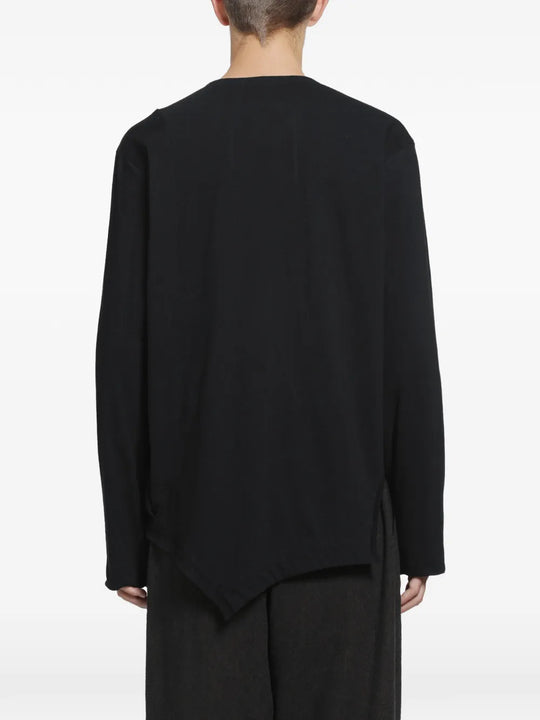 Black t-shirt, full body view