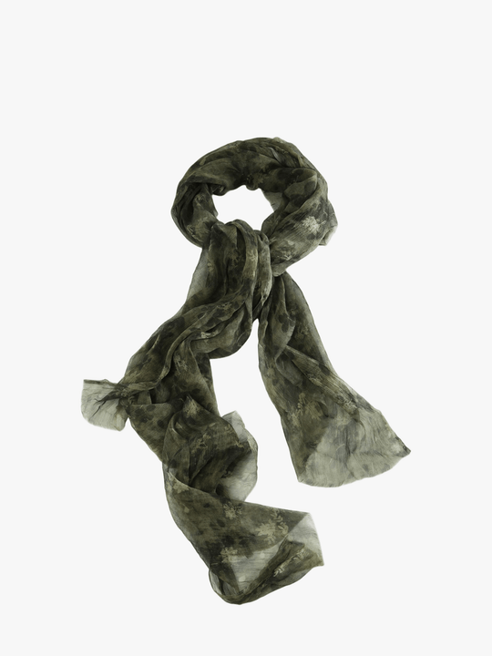 Green scarf, front view