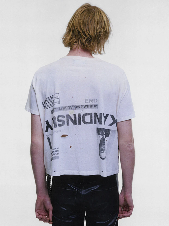 White t-shirt, full body view