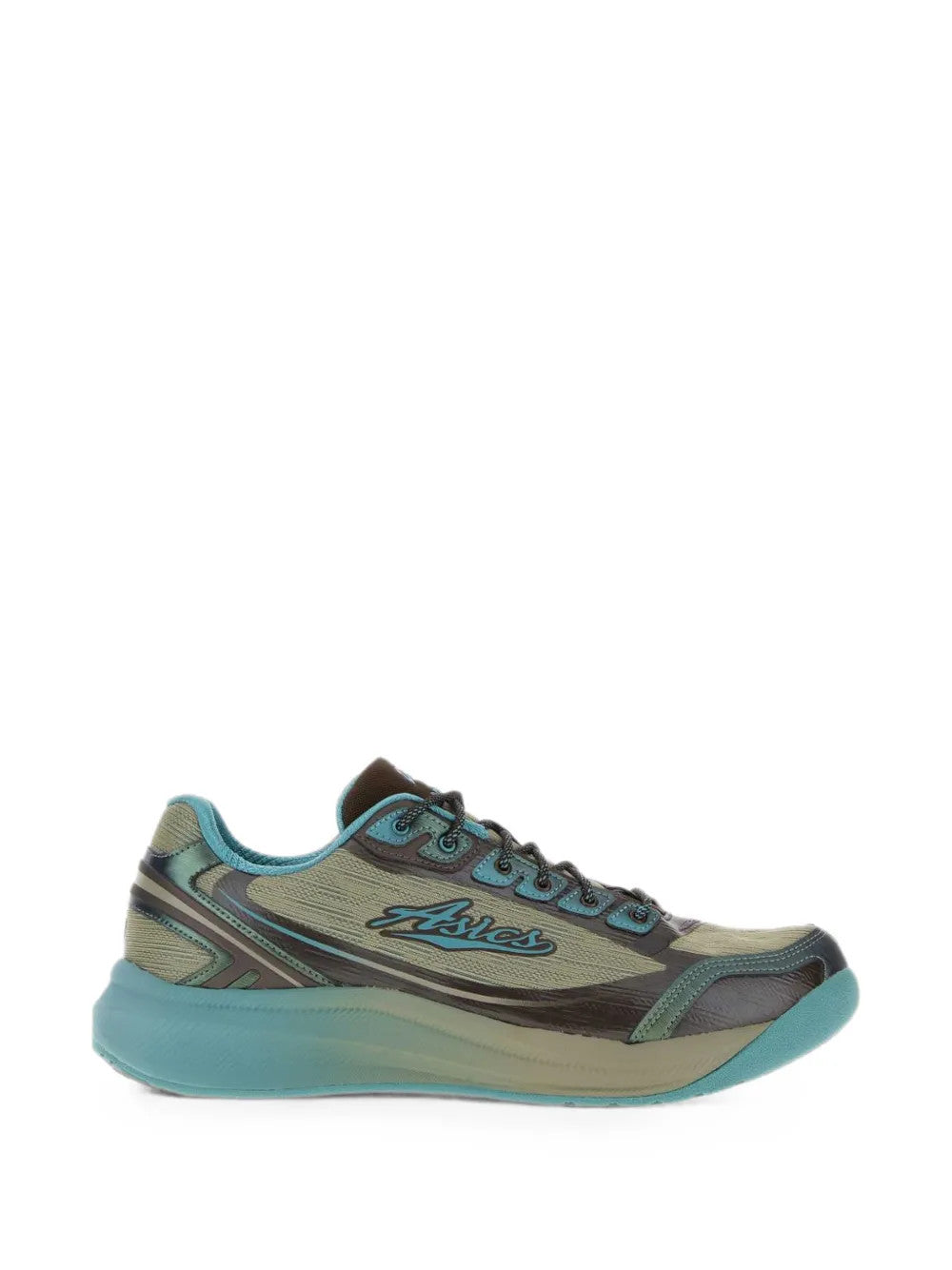 Green shoes, front view