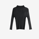 Black shirt, back view