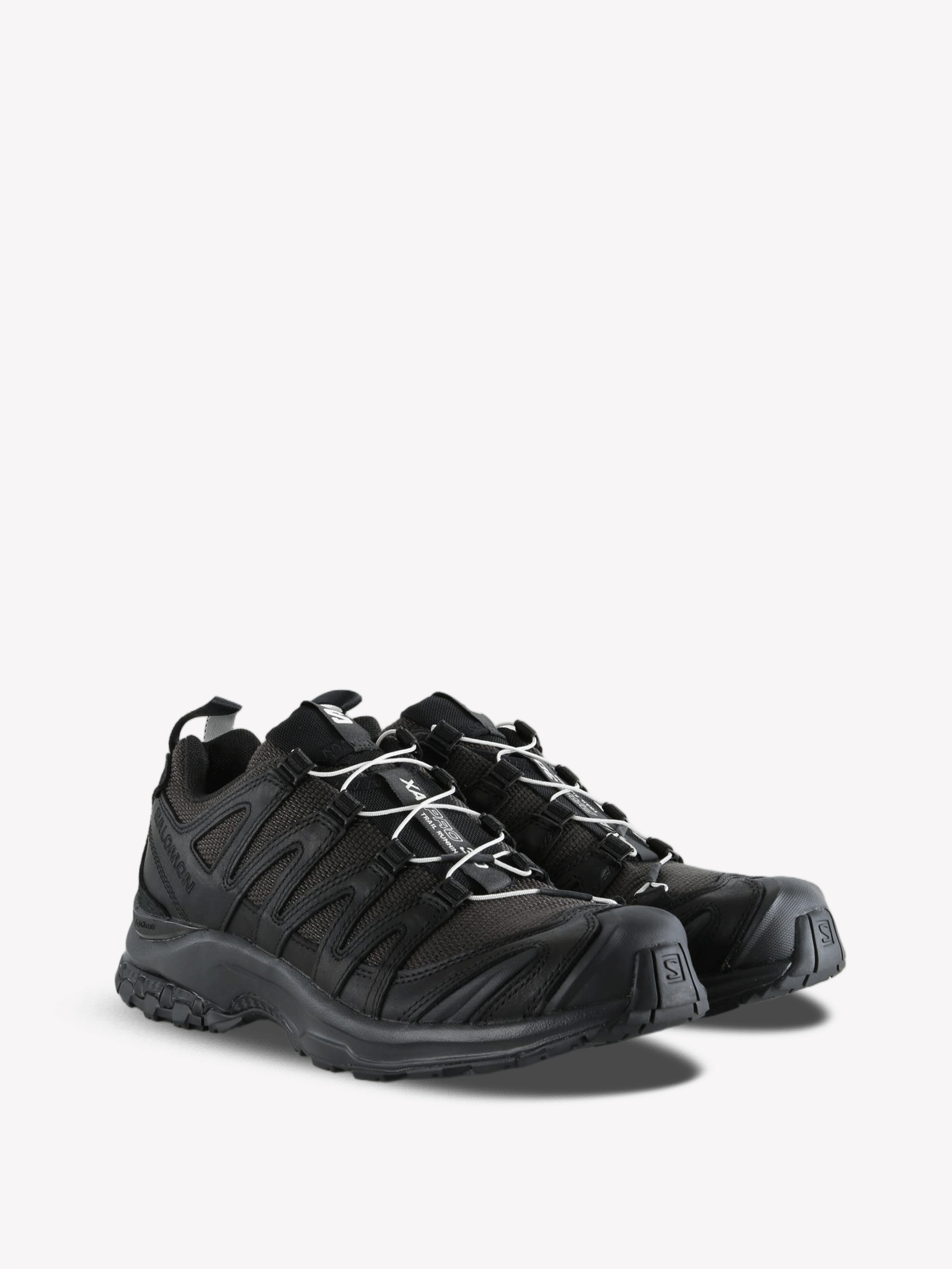 Black shoes, front view
