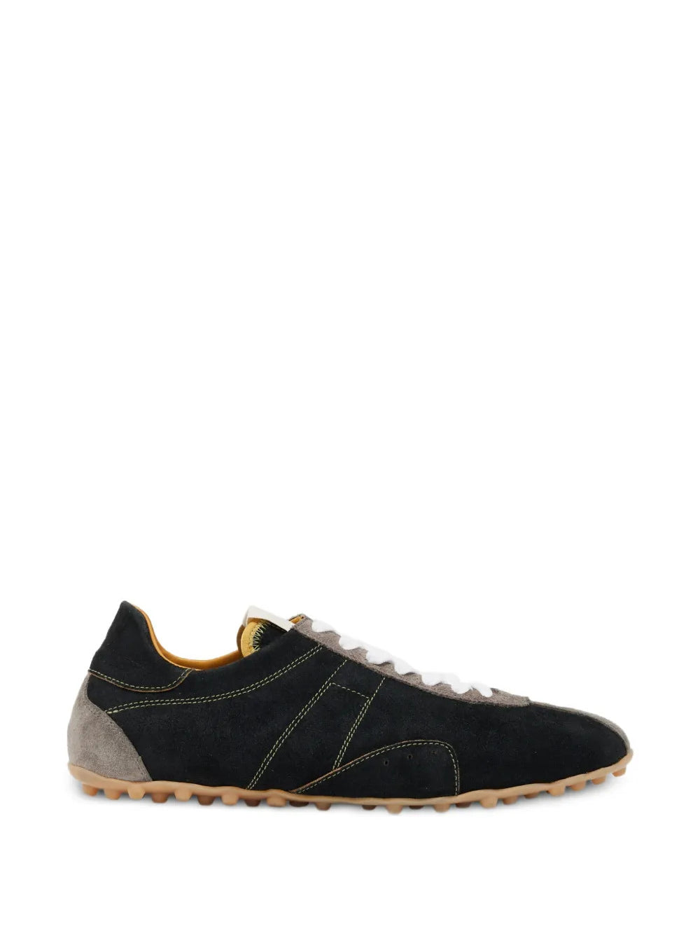 Black shoes, front view