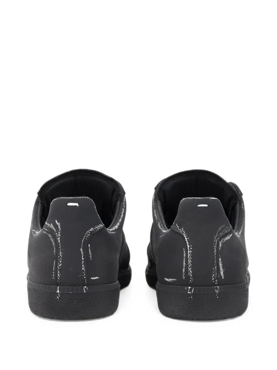 Black shoes, back view