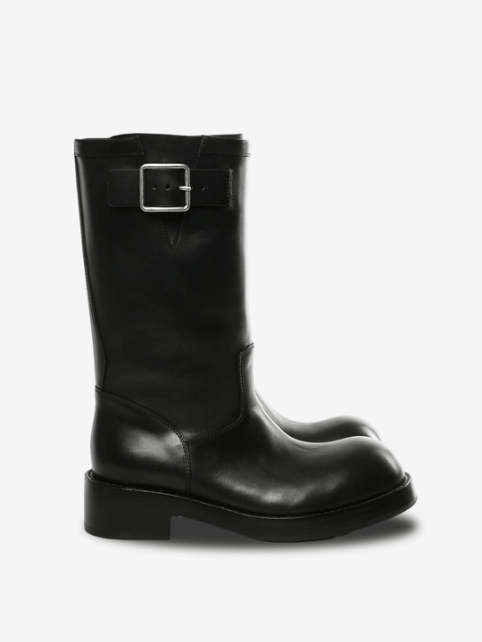 Black boots, front view