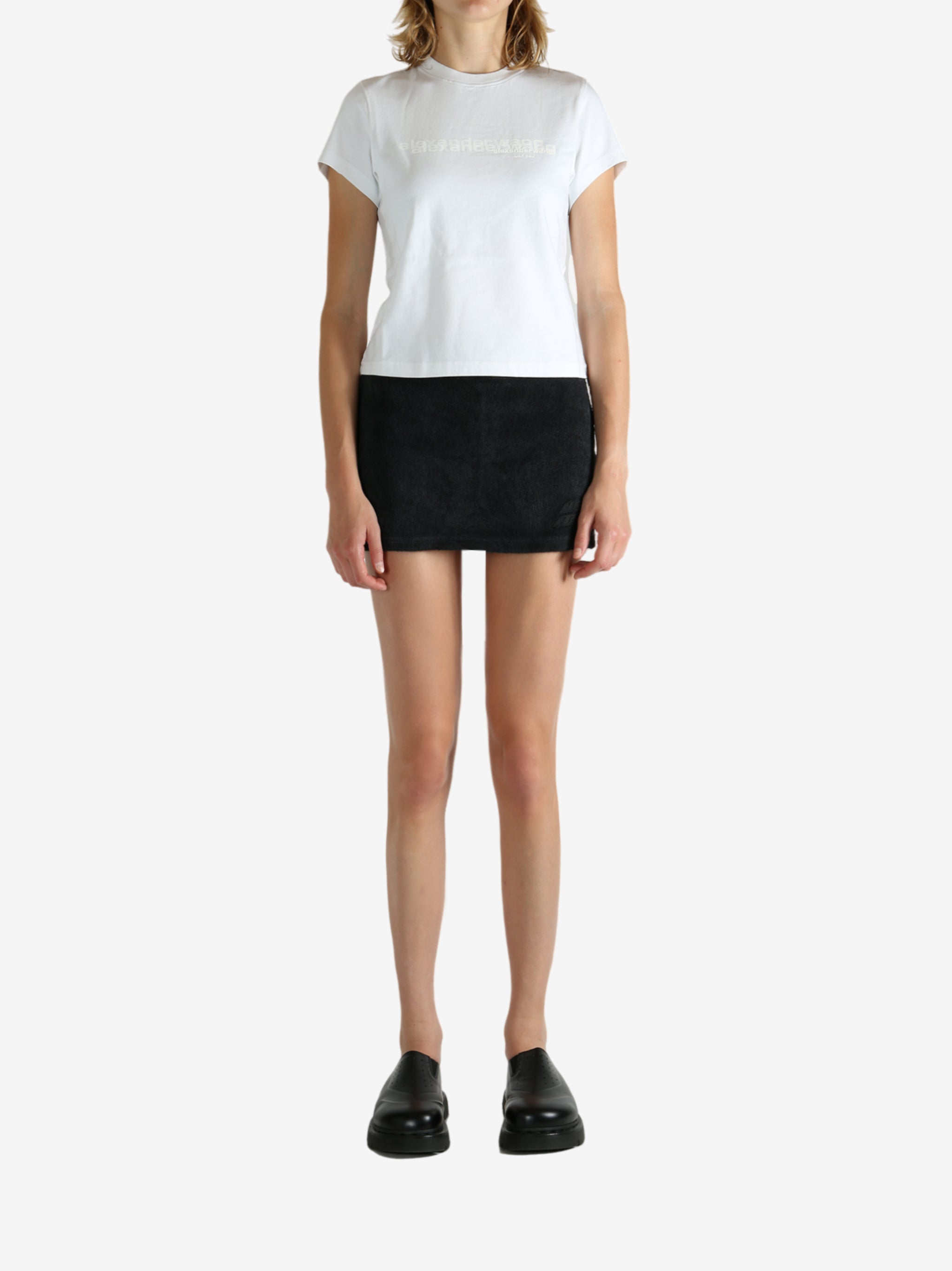 White t-shirt, full body view