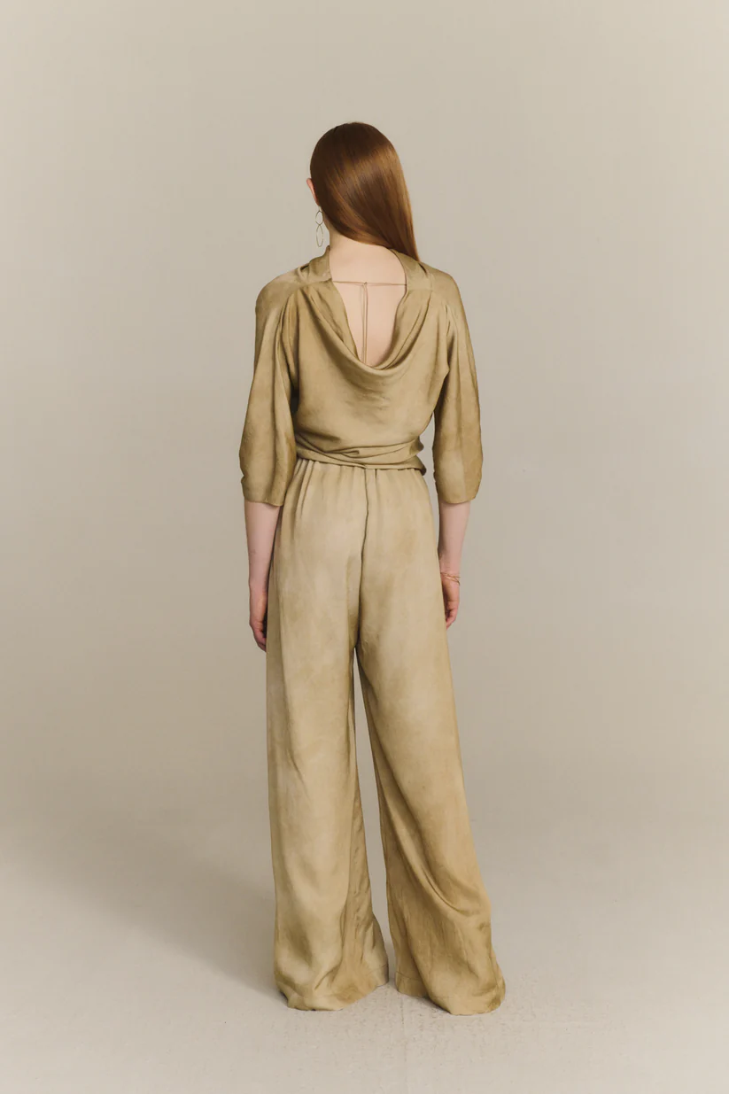 Tan pants,full body view