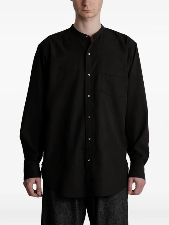 Black shirt, full body view