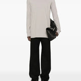 White t-shirt, full body view