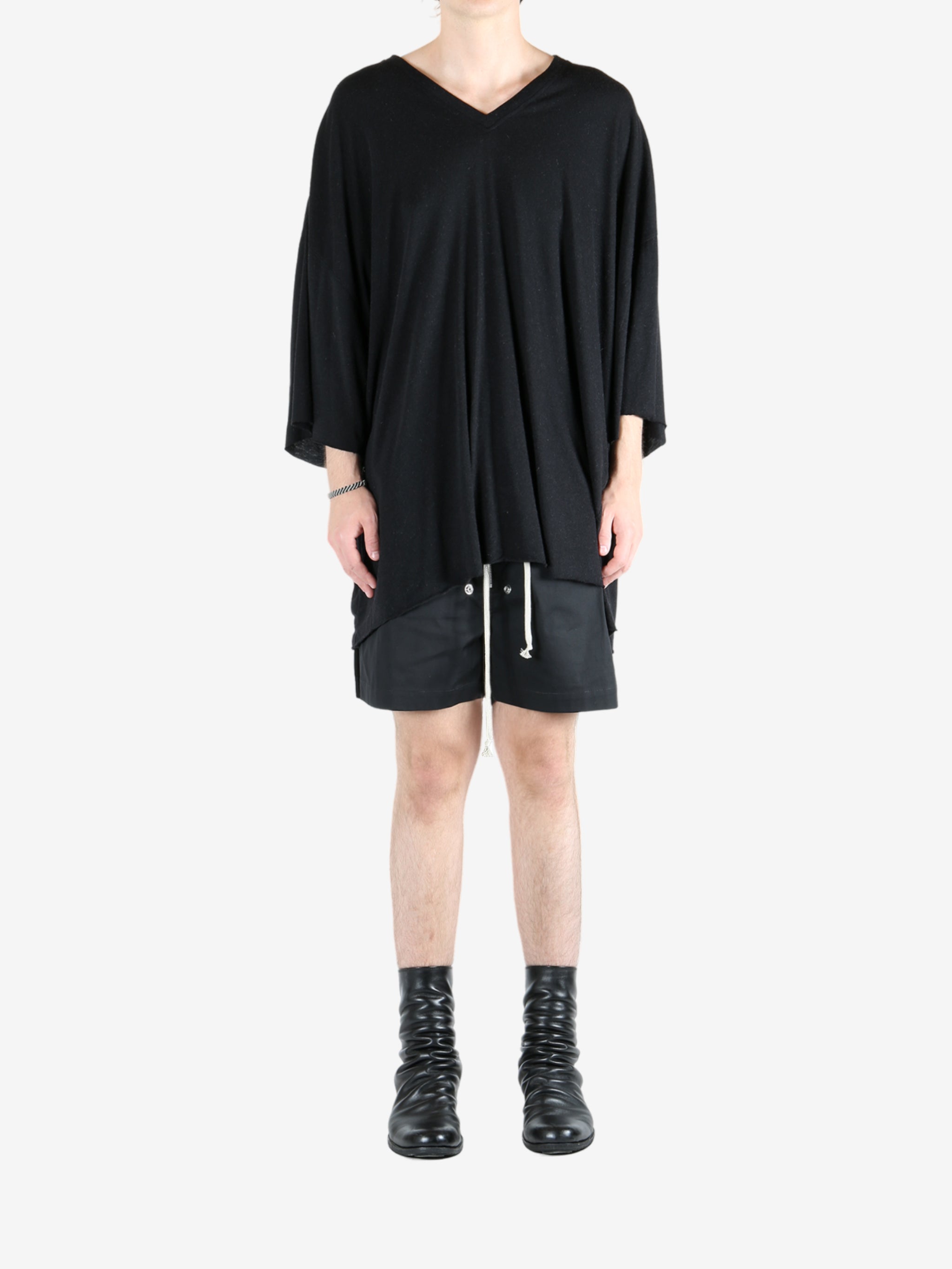 Black t-shirt, full body view