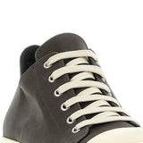 Black shoes, front view