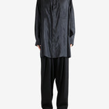 Black shirt, full body view