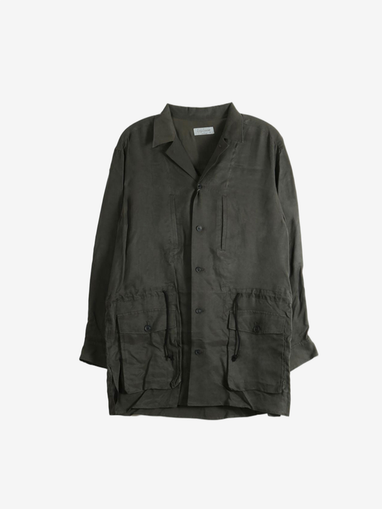 Green shirt, front view