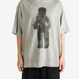 Grey t-shirt, full body view
