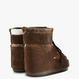 Brown boots, back view