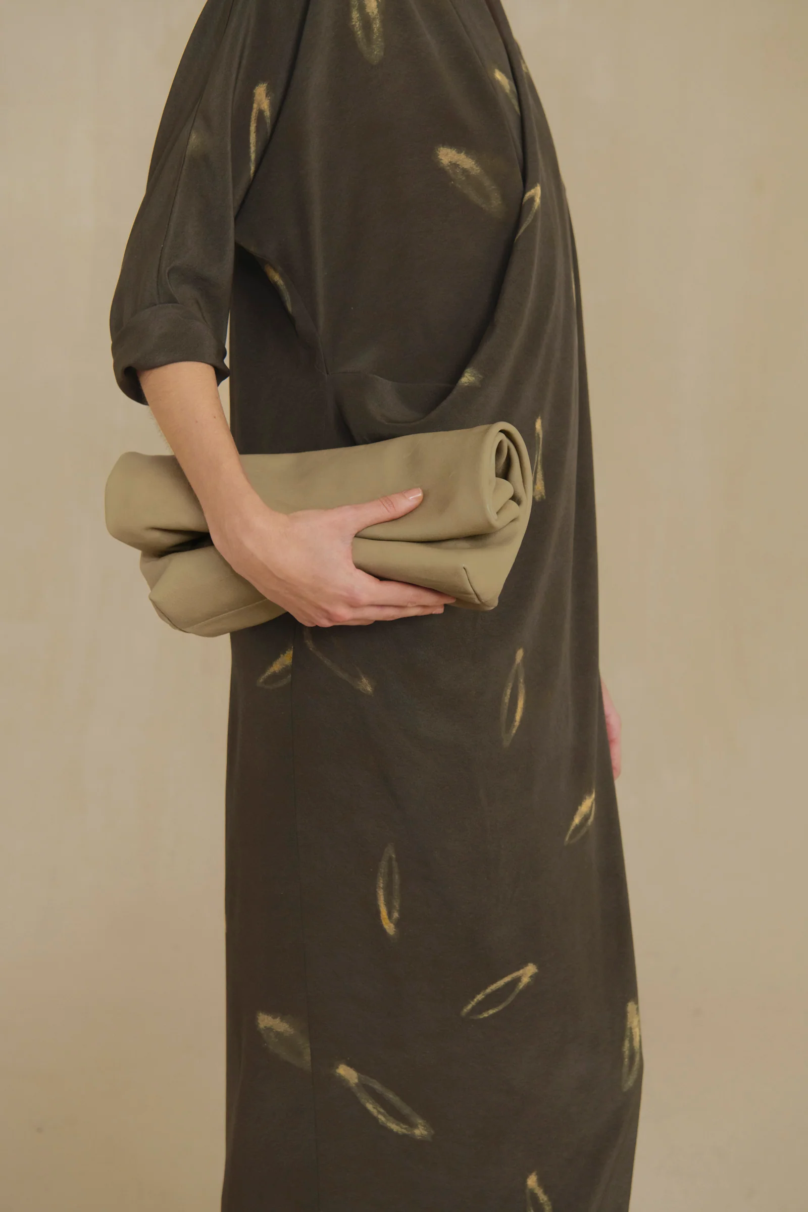 Brown dress, front view