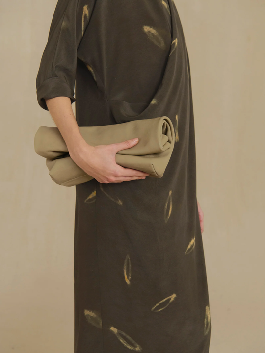 Brown dress, front view