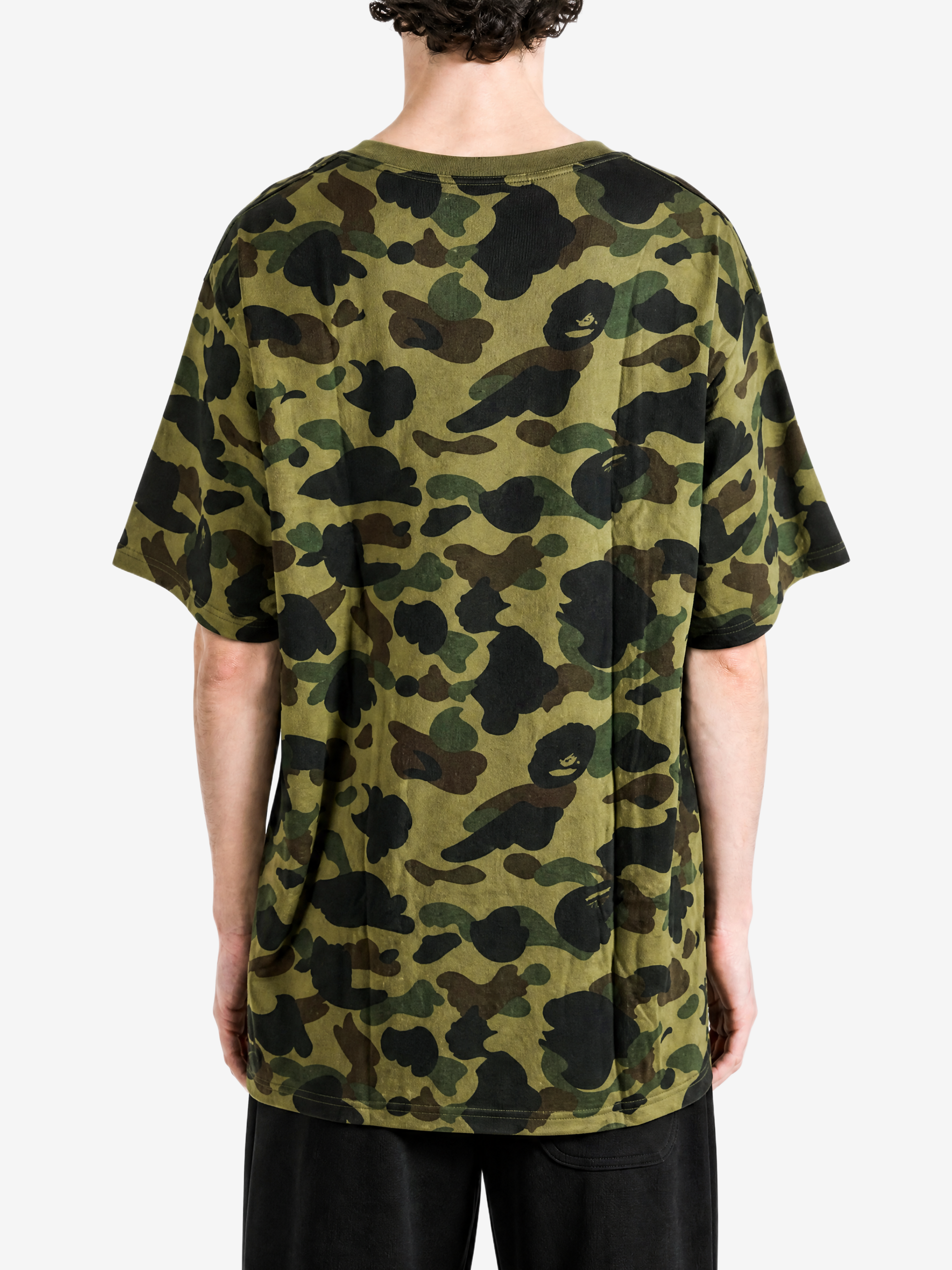 Green t-shirt, full body view
