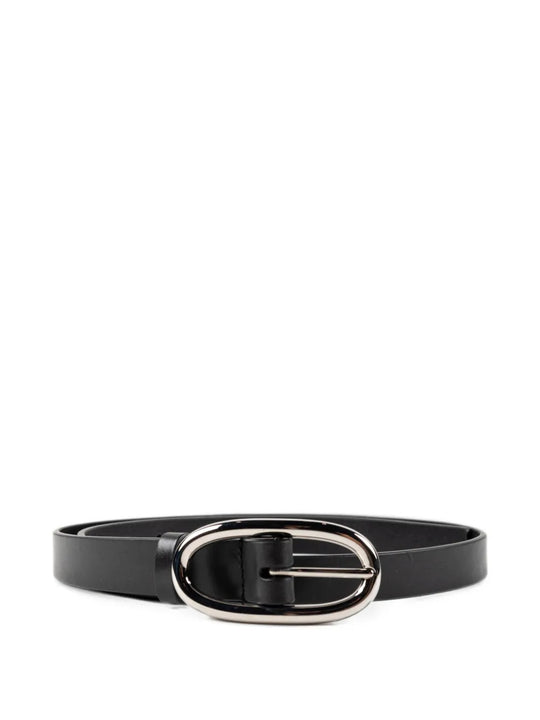 Black accessories, front view