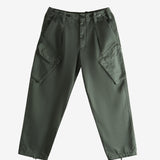 Green pants,front view