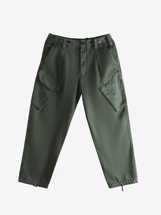 Green pants,front view