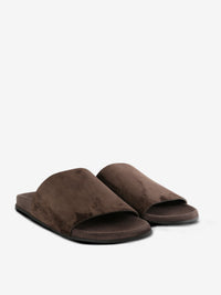 Brown sandles,side view
