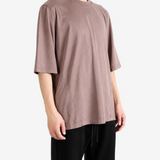 Brown t-shirt, full body view