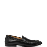 Black shoes, front view