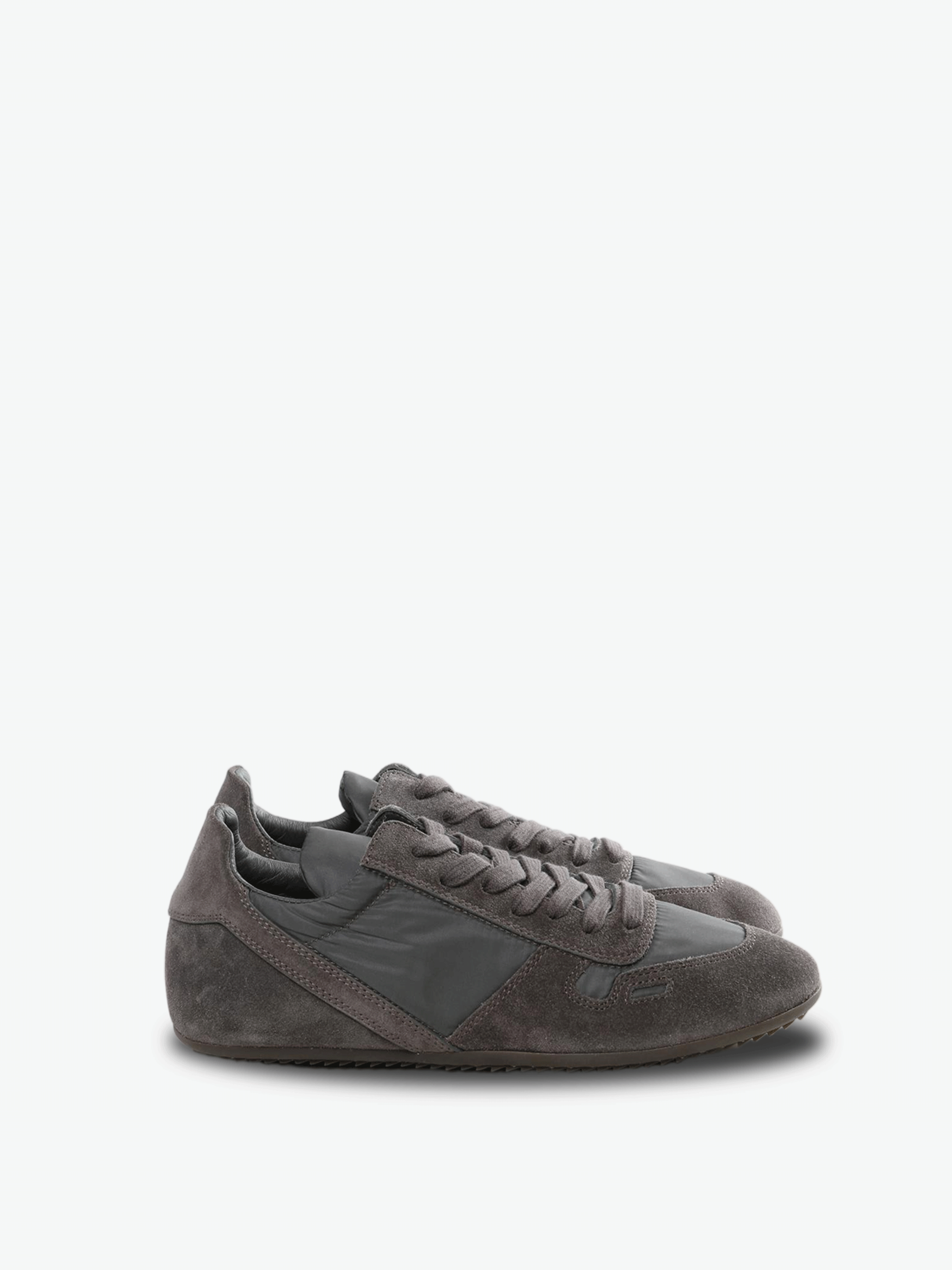 Brown shoes, front view