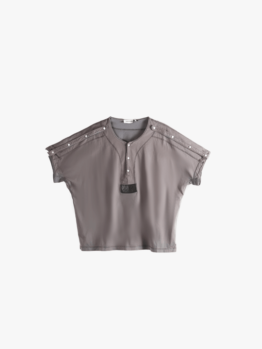 Grey shirt,front view