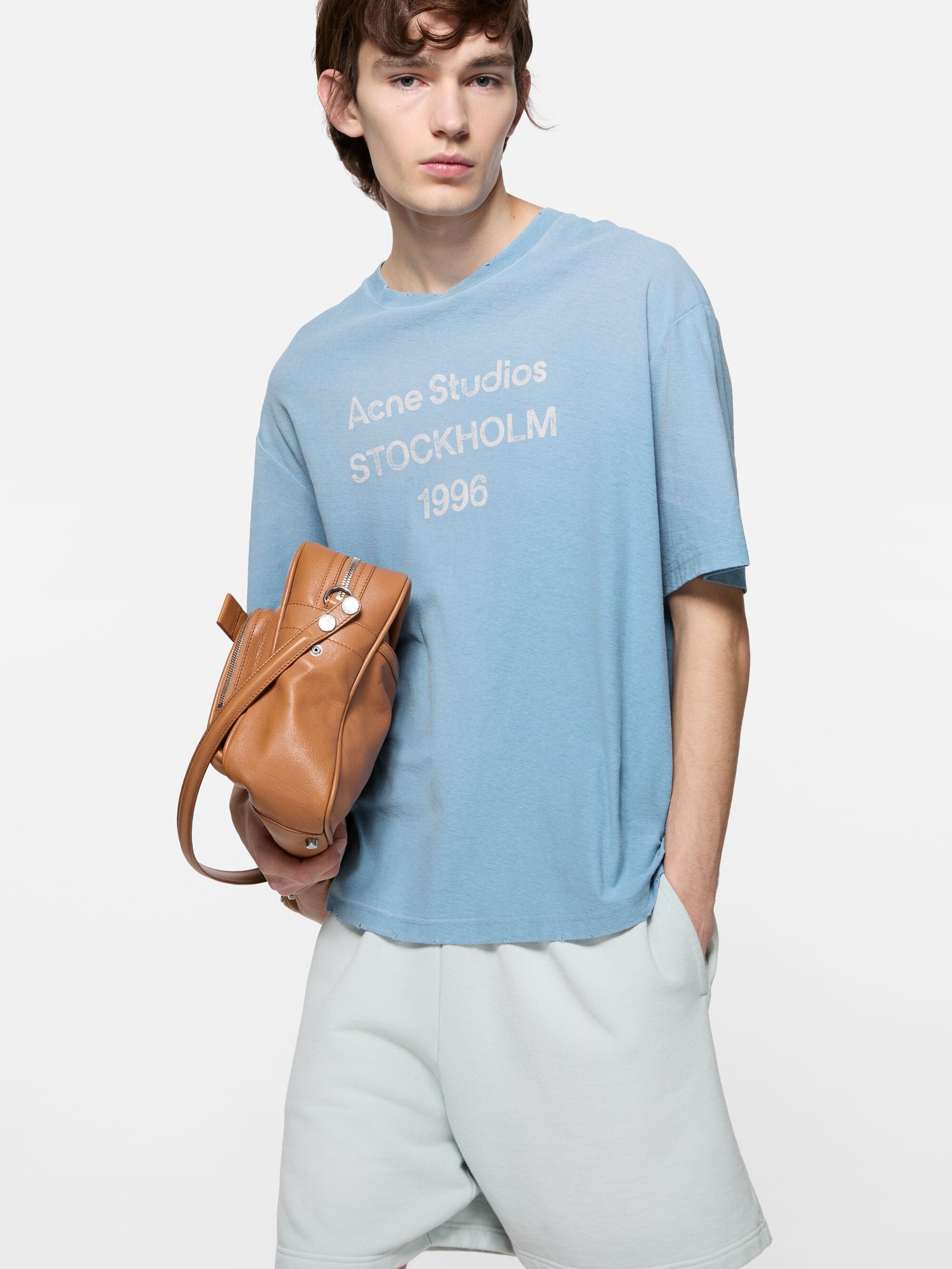 Blue t-shirt, full body view