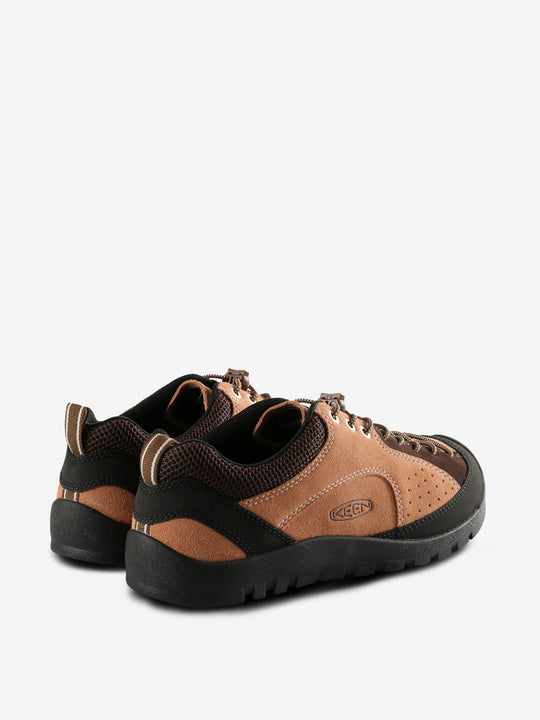 Brown shoe,front view