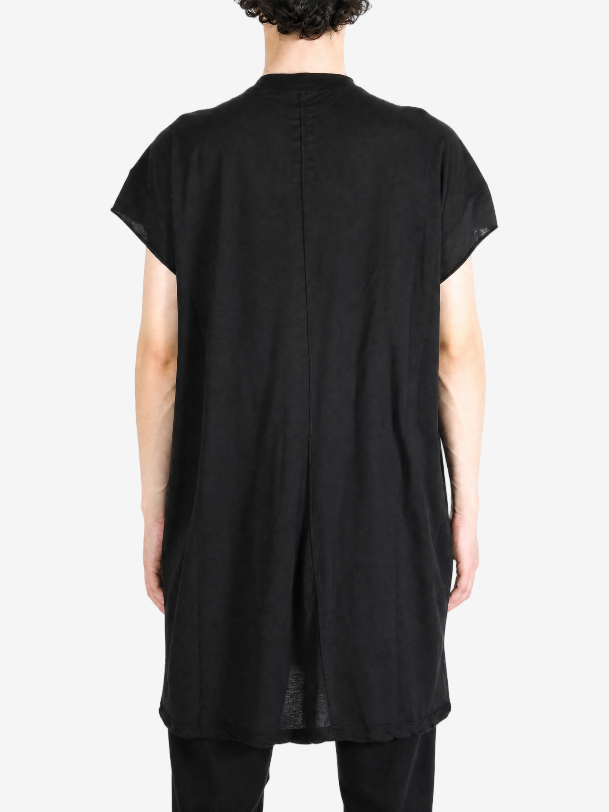 Black t-shirt, full body view