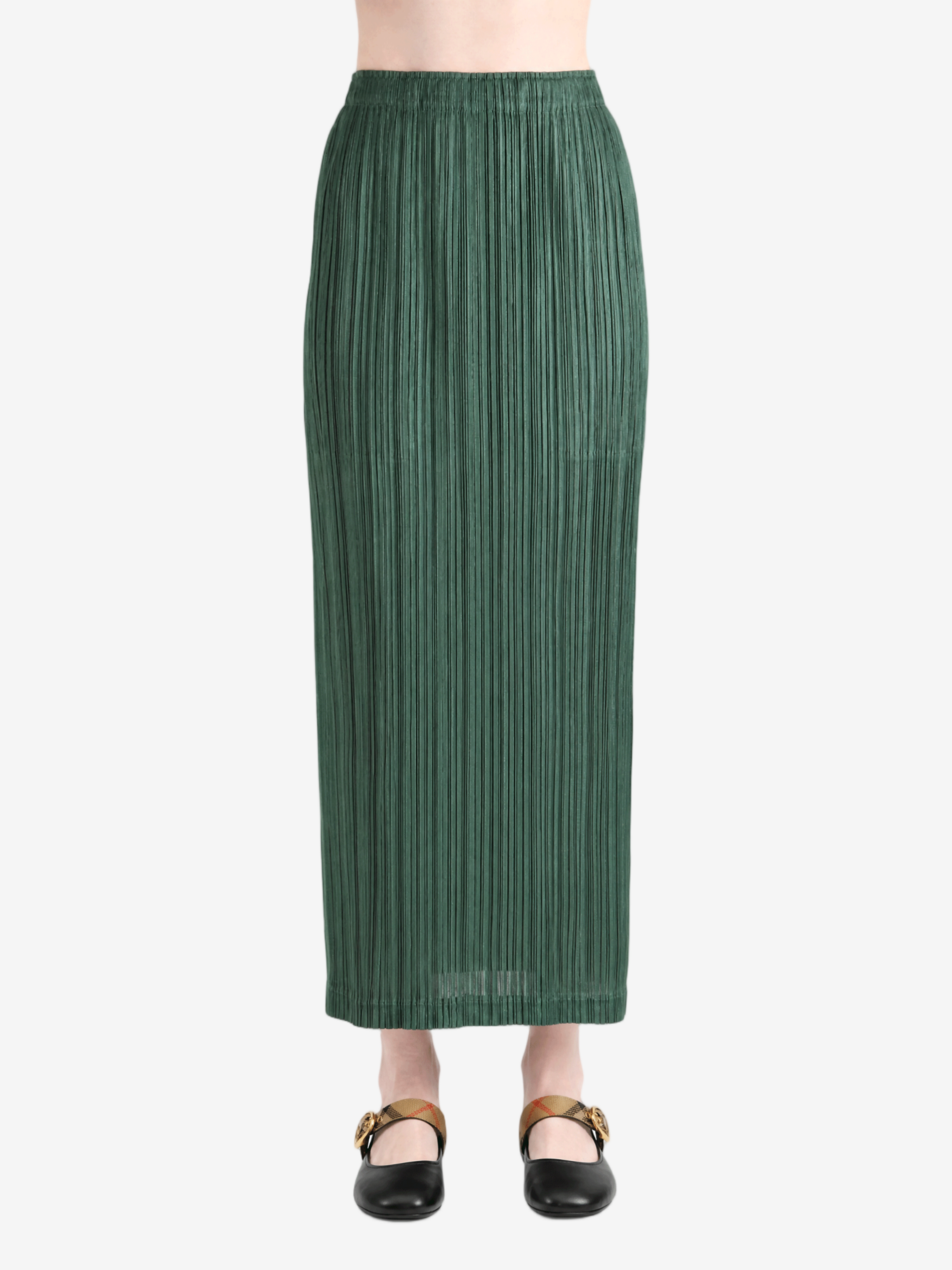 Green skirt, full body view