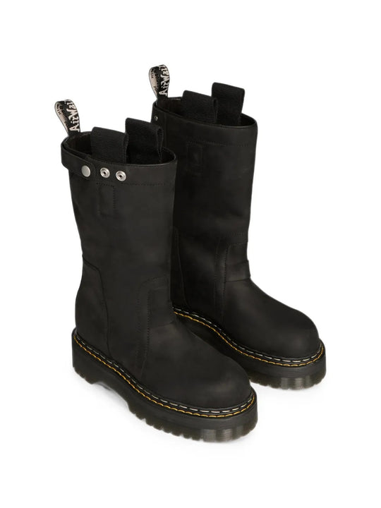 Black boots, front view