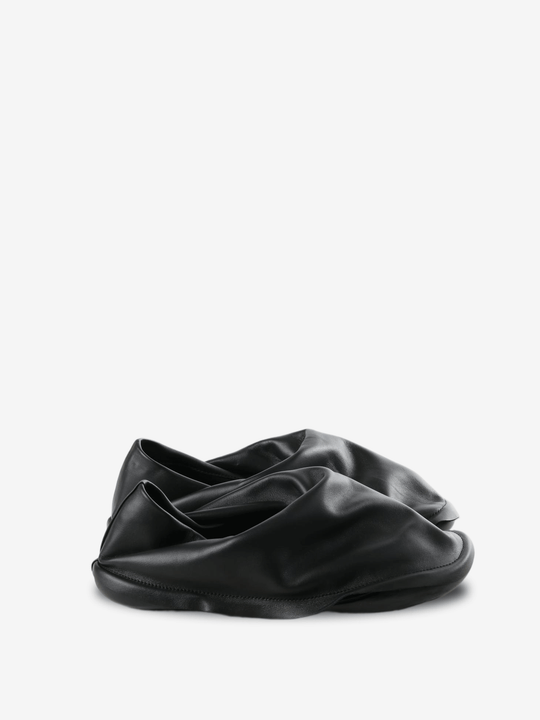 Black shoes, front view