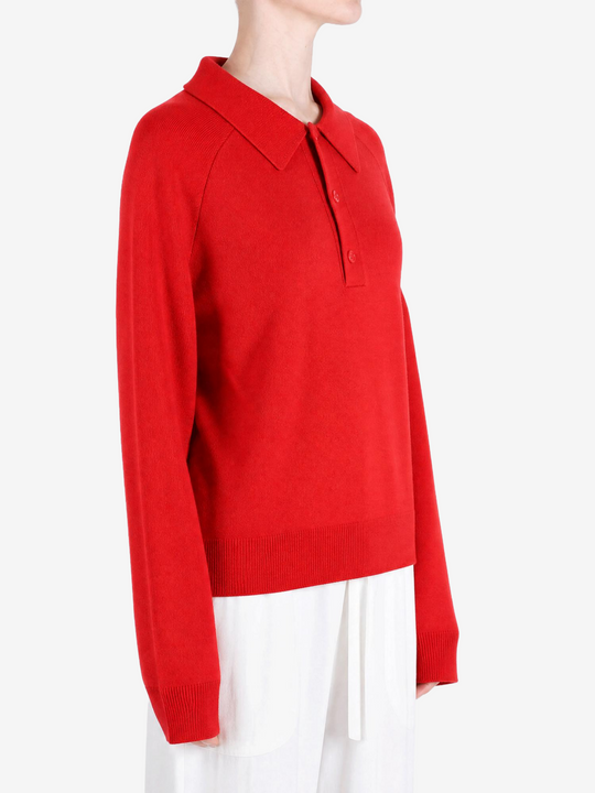 Red shirt, front view