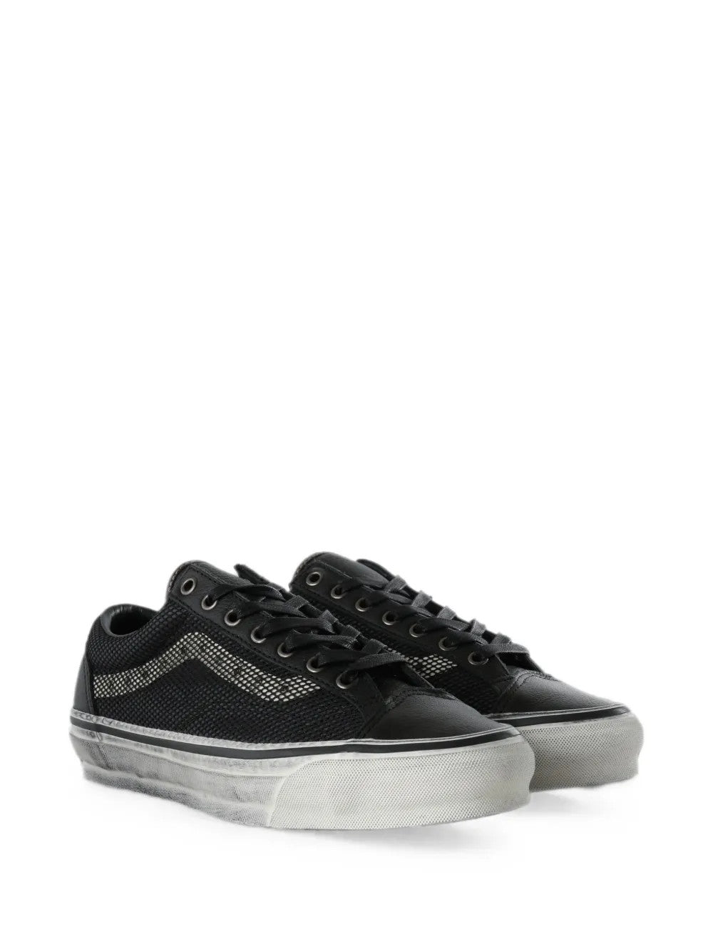 Black shoes, front view